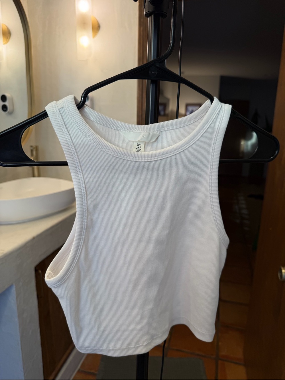 H&M White Ribbed Cropped Tank